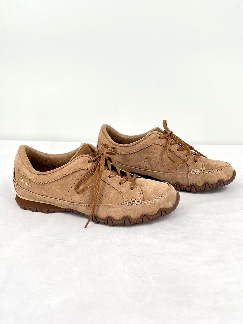 Skechers Relaxed Fit Suede Leather Oxford Sneakers Tan DSCH 44703 Women Size 6